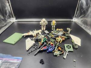 lot 169 image: Selection of GI joe toys