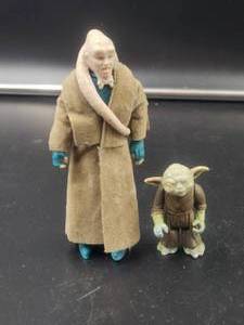 lot 19 image: 1980-83 Star Wars figures - Bib Fortuna and Yoda