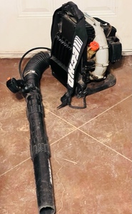 lot 19 image: Echo 58.2cc Backpack Leaf Blower
