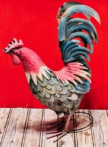 lot 29 image: 20 Tall Metal Yard Art Rooster