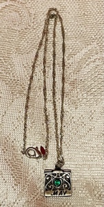 lot 35 image: .925 Sterling Silver May Pendant and Birth Stone W NWT Chain