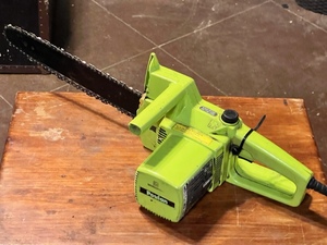 lot 47 image: Poulan Patriot EL-14 Electric Chainsaw
