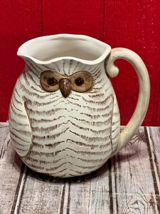 lot 48 image: Vintage Fitz &amp Floyd Owl Pitcher&nbsp