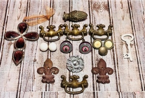 lot 96 image: Assorted Vintage Lot of Pulls and Covers - Plus More