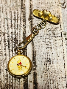 lot 106 image: Winnie the Pooh Lapel Pin Watch