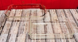lot 135 image: Two Pyrex Clear Casserole Dishes - #s 232 &amp 233-R