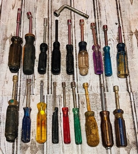 lot 166 image: 19 Nut Drivers of Assorted Sizes