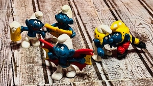 lot 199 image: Five Vintage Smurf Figures From 1975-1978 by SchlesingerPeyo