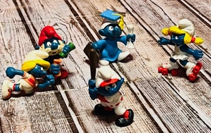 lot 200 image: Five Vintage Smurf Figures From 1989-1983 by SchleichPeyo
