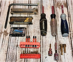 lot 220 image: Three Allen Wrench Sets &amp Three Screwdrivers and Bits