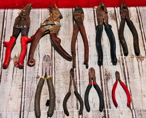 lot 221 image: Nine Assorted Cutting Tools