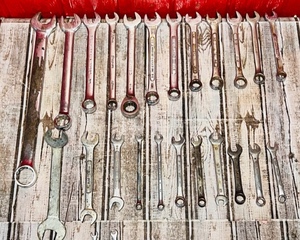 lot 226 image: Twenty Five Assorted Wrenches