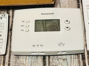 lot 239 image: Honeywell Progammable Thermostat Series RTH2300RYH221