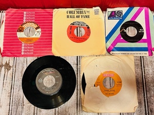 lot 284 image: Lot of Five 45 Records - Including Jefferson Airplane, The Archies, Paul Simon, &amp Stevie Wonder