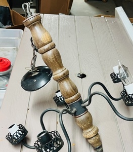 lot 314 image: Rustic Vintage Wood And Metal Chandelier