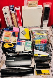 lot 315 image: Huge Lot of Nice Office Supplies