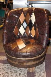 lot 4 image: Vintage Whiskey Barrell Chair