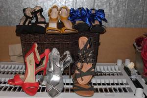 lot 12 image: Womens shoes 6 pairs Sizes 8.5-9