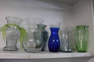 lot 94 image: Blown Glass Flower Vases as shown