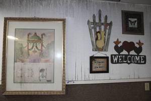 lot 140 image: wall dcor