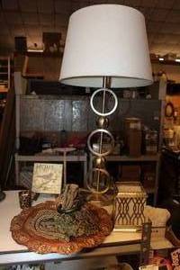 lot 178 image: Houseware Items