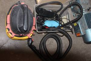 lot 44 image: Air Pumps and Supplies, Small Shop Vac