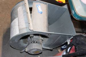 lot 62 image: Industrial Blower Motor for parts only
