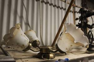 lot 81 image: Vintage Ceiling Fan light