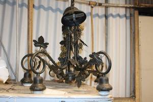 lot 82 image: Vintage Ceiling Light Fixture