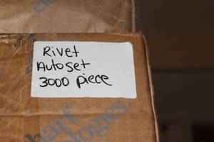lot 107 image: 3000 Pieces of Autoset Rivets