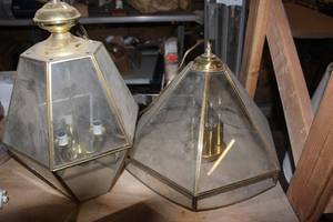 lot 71 image: Vintage Ceiling Light fixtures brass and glass
