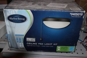 lot 126 image: Harbor Breeze Ceiling Fan light kit  in Box