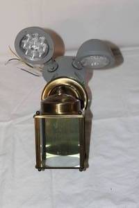 lot 138 image: Outdoor Lighting Fixtures
