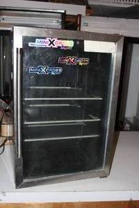 lot 201 image: Mini Cooler tested Gets Cold