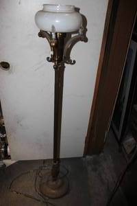 lot 226 image: Vintage Brass Floor Lamp Tested Works will need a power Cord replaced