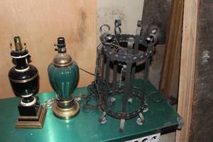 lot 223 image: 3 lamps see photos