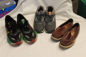 lot 320 image: 3 pairs of Mens shoes