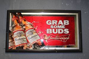 lot 401 image: Vintage Budweiser Mirror