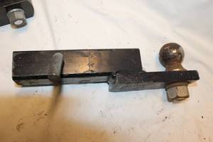 lot 413 image: Hitch Assembly
