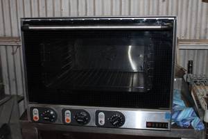 lot 367 image: Commercia or Home use Convection Oven