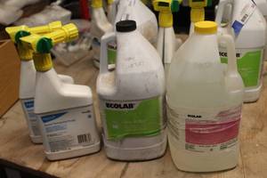 lot 385 image: Commercial Cleaners
