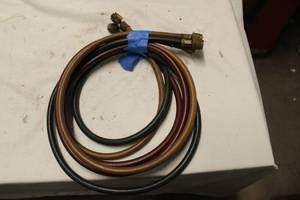 lot 403 image: HVAC Hoses