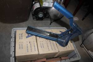 lot 358 image: Commercial Box Stapler and Lots of Staples