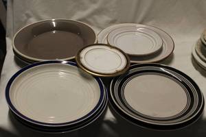 lot 438 image: Misc Plates