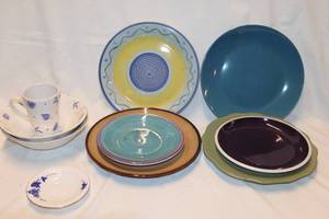 lot 442 image: Misc Dishes