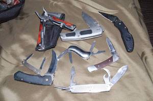 lot 452 image: Pocket Knives