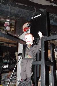 lot 352 image: Clothing Rack CHARLIE NOT INCLUDED