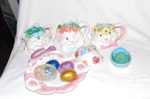 lot 456 image: Easter Table Decor