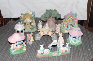 lot 459 image: Easter Bunny Village
