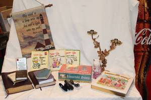 lot 495 image: Spiritual Items